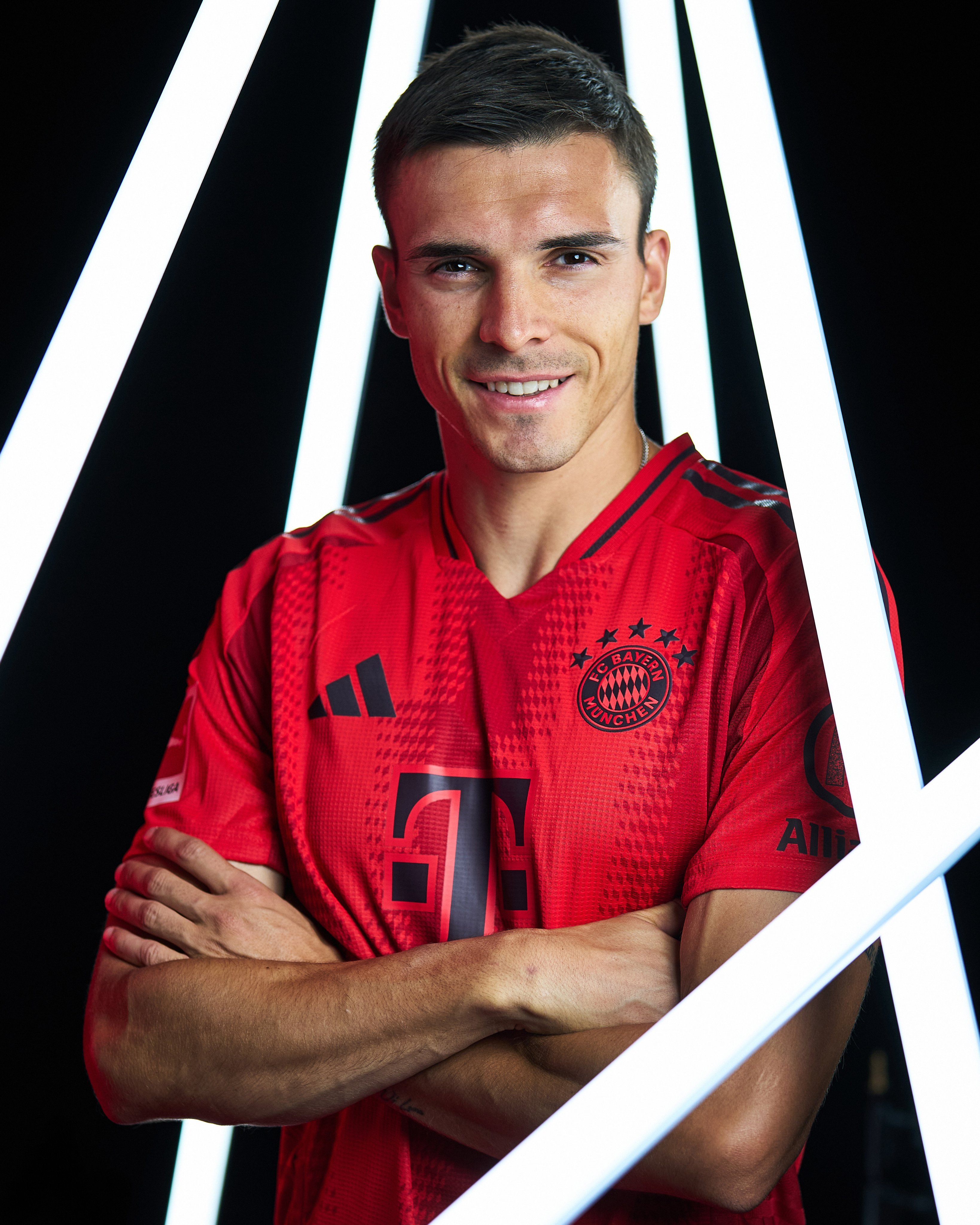 拜仁慕尼黑球队转播官方讯息(拜仁慕尼黑球队转播官方讯息是真的吗)