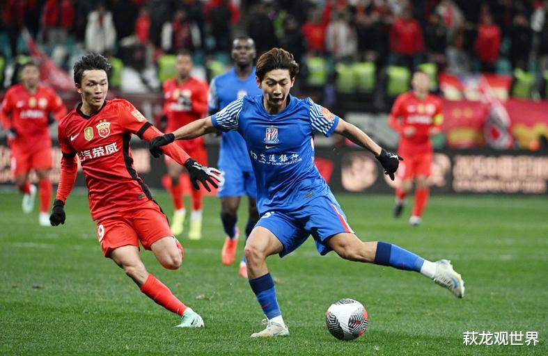 爱游戏官网入口-劲爆足球对决，中超球队展现实力(劲爆足球对决,中超球队展现实力的视频)