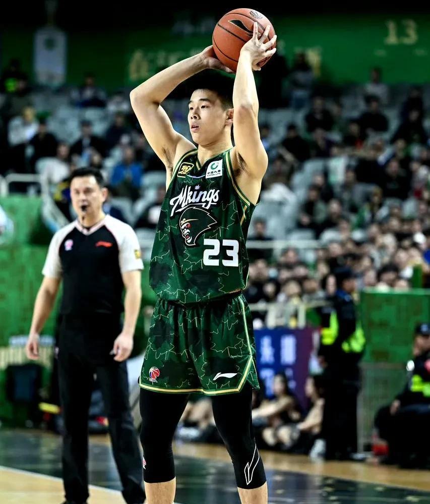 爱游戏在线登录-湖南男篮争夺季后赛希望渺茫，势不容忽的简单介绍