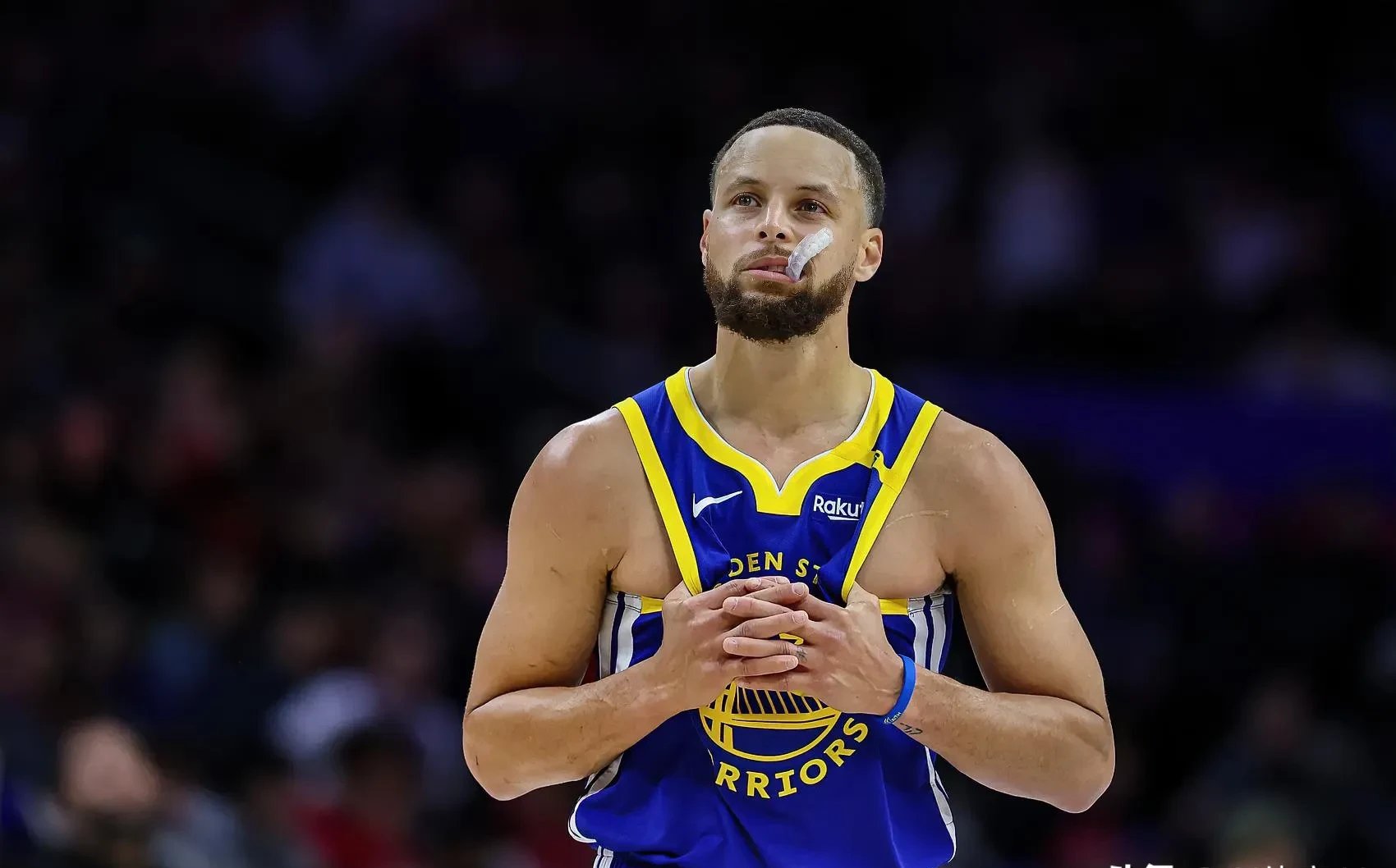 包含篮球巨星库里伤愈复出,勇士队迎来重要得分点!的词条 包含篮球巨星库里伤愈复出,勇士队迎来重要得分点!的词条