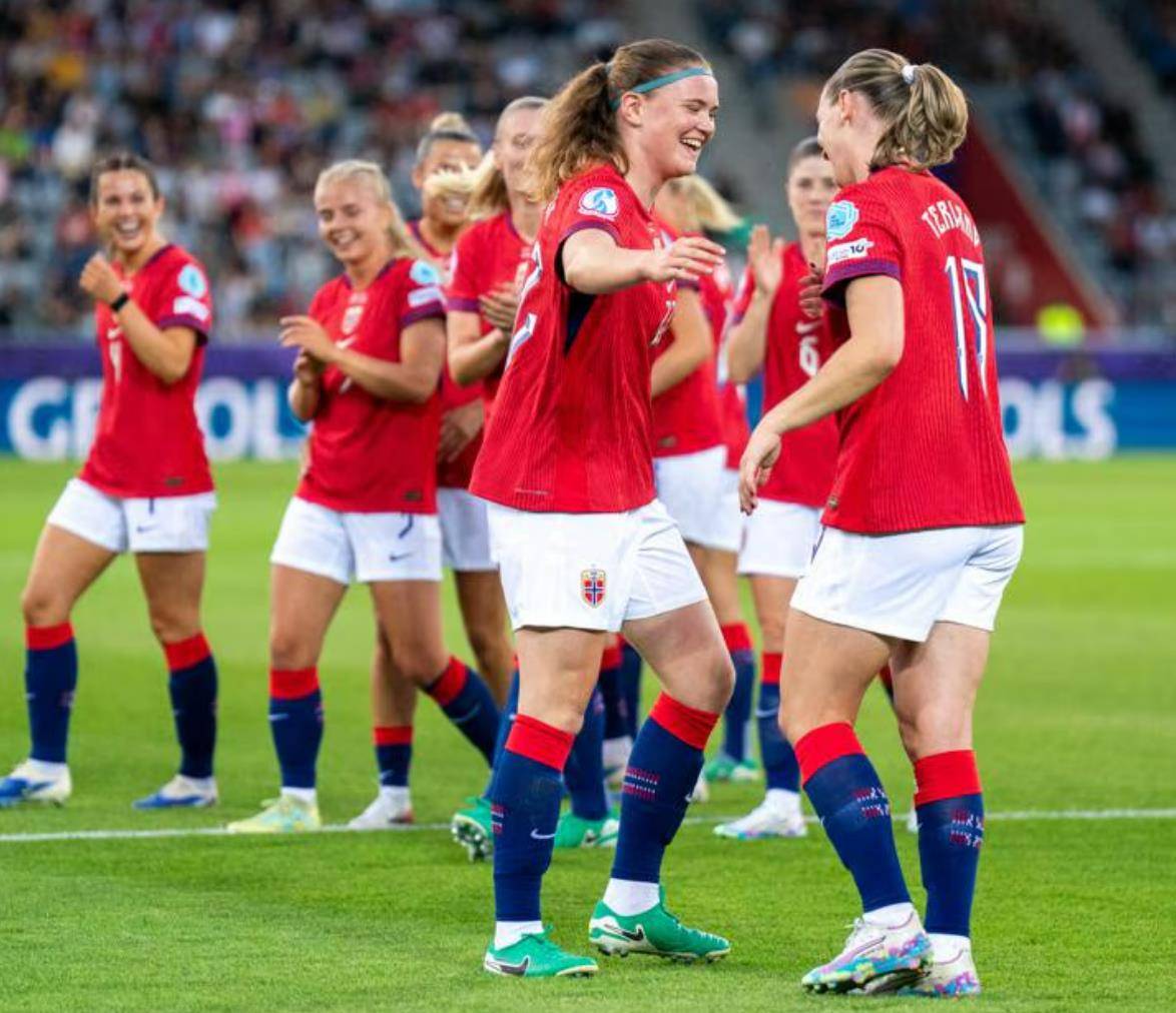 爱游戏在线-挪威女足险胜巴西队，进入八强