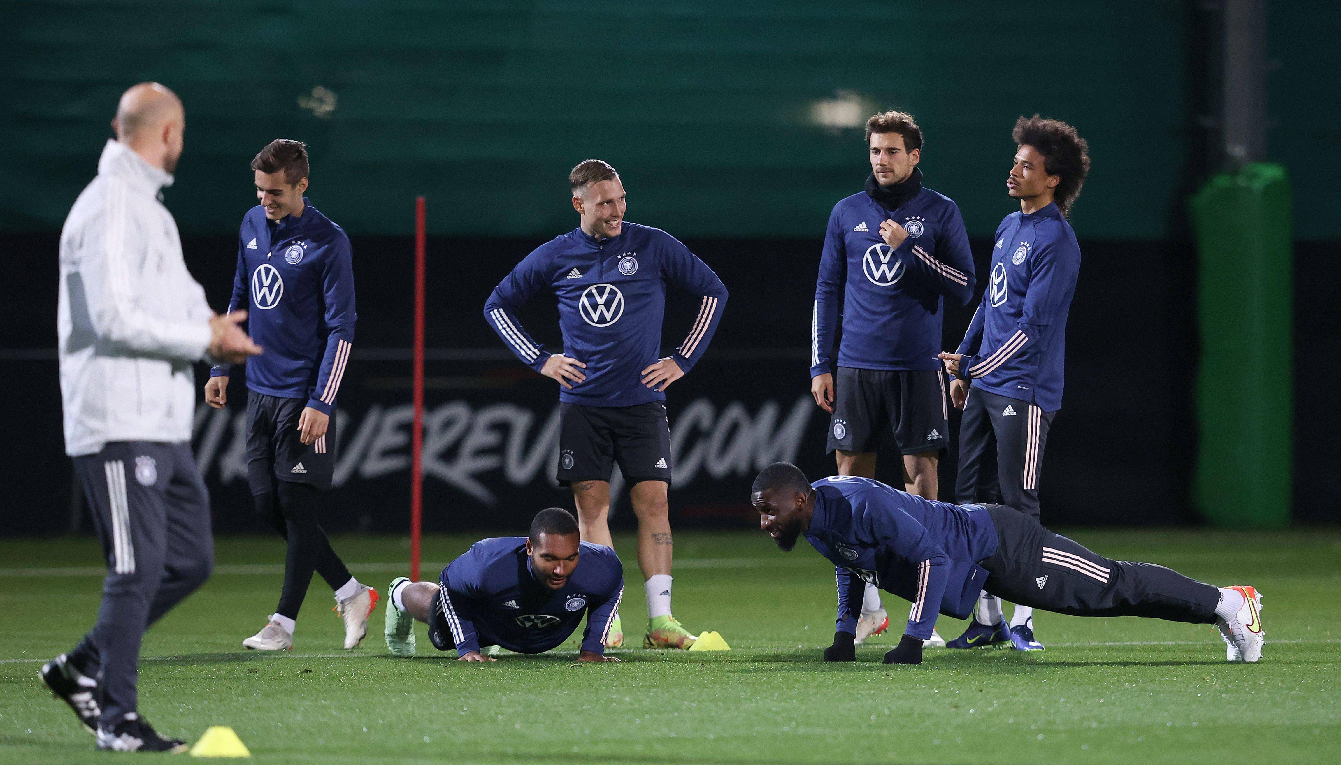 关于足球欧锦赛资格赛强队线索已浮现的信息 关于足球欧锦赛资格赛强队线索已浮现的信息