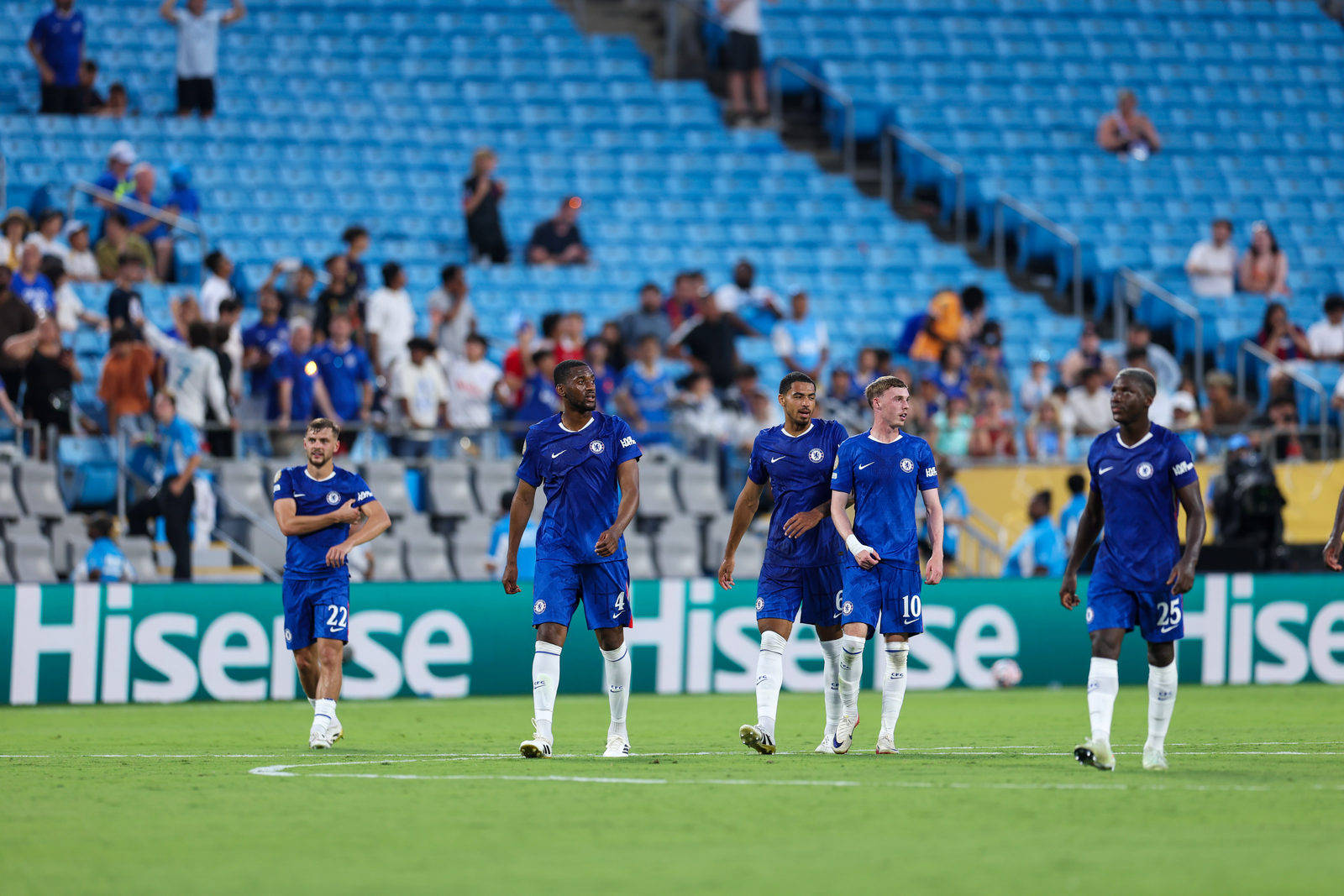 切尔西主场不敌，欧冠资格岌岌可危的简单介绍