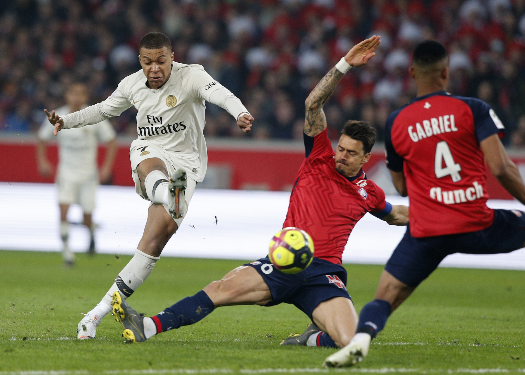 包含欧预赛淘汰赛开启序幕,球队实力角逐一触即发的词条 包含欧预赛淘汰赛开启序幕,球队实力角逐一触即发的词条