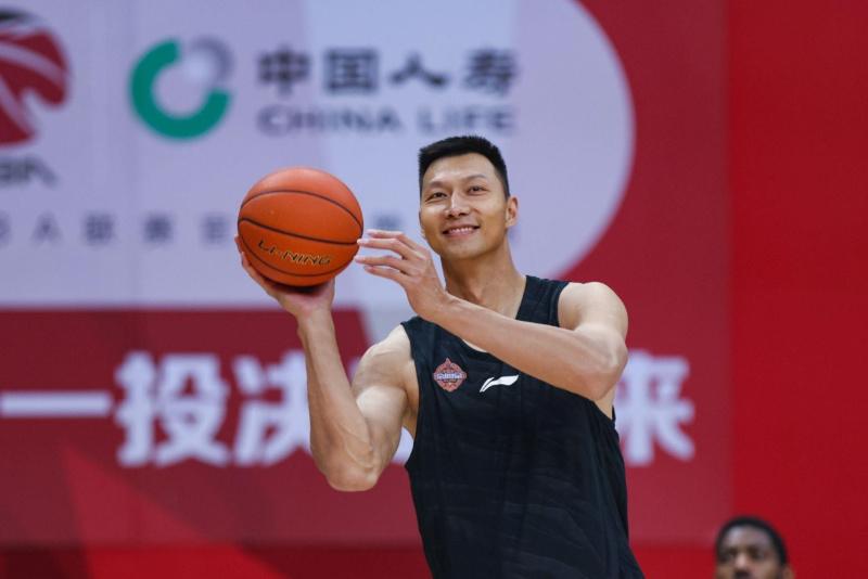 中国男篮热身赛:易建联发挥出色,带领队伍取得胜利的简单介绍 中国男篮热身赛:易建联发挥出色,带领队伍取得胜利的简单介绍