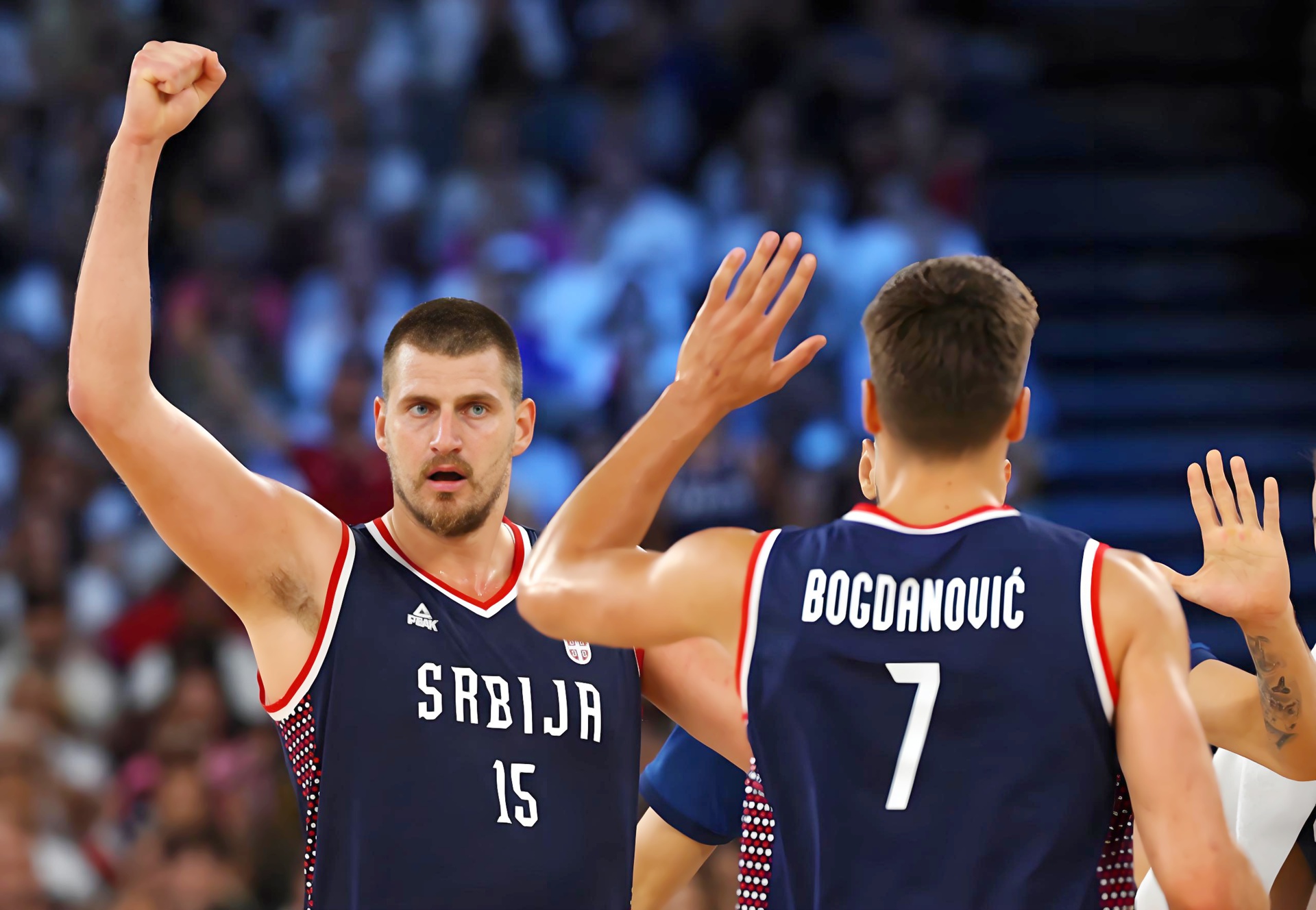 爱游戏体育直播-关于掘金队长约基奇连续场双双数据的信息