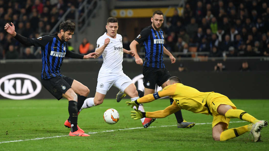 米兰备战对决莱比锡的激烈战役 米兰备战对决莱比锡的激烈战役