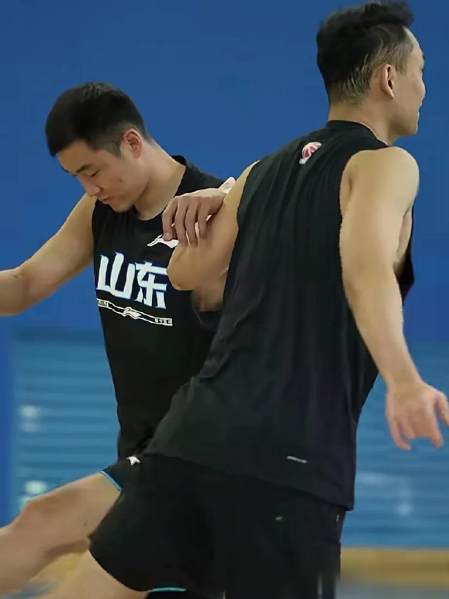 包含队内球员个人训练加量，迎接困难近期比赛的词条