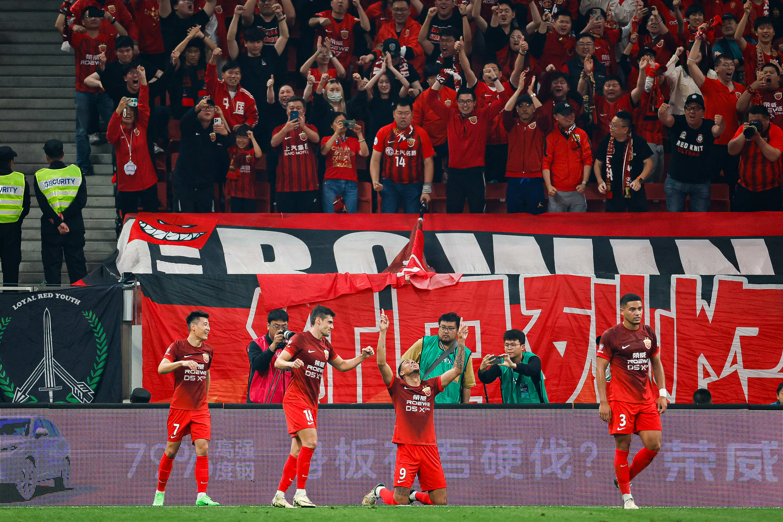 上海德比!申花对战上港,谁才是城市真正的王者? 上海德比!申花对战上港,谁才是城市真正的王者?