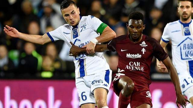 包含圣埃蒂安足球俱乐部将在周日进行一场激烈比赛的词条 包含圣埃蒂安足球俱乐部将在周日进行一场激烈比赛的词条