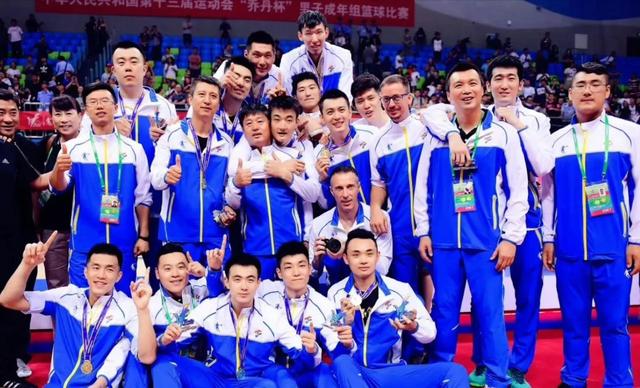 爱游戏登录-包含四川男篮团结一心，矢志冲击奖杯的词条