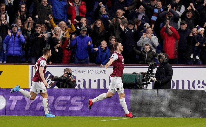 爱游戏在线登录-包含伯恩利力挫富勒姆，守住保级优势的词条