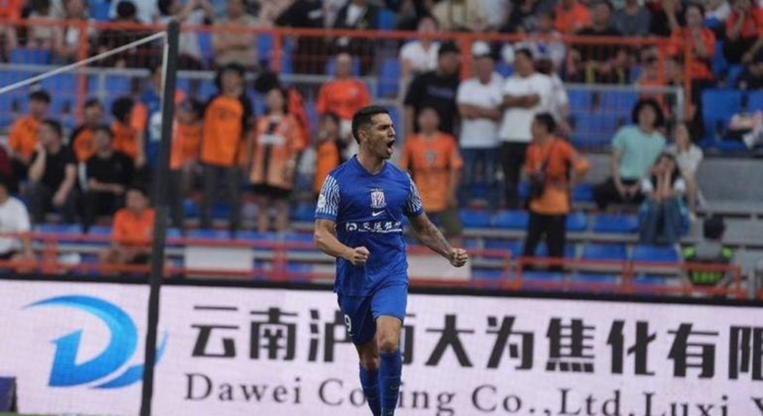 球迷呼吁裁判公正执法,保障比赛公平公正的进行! 球迷呼吁裁判公正执法,保障比赛公平公正的进行!