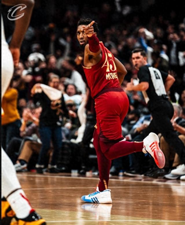 爱游戏入口-骑士力克老鹰，稳坐东部第四