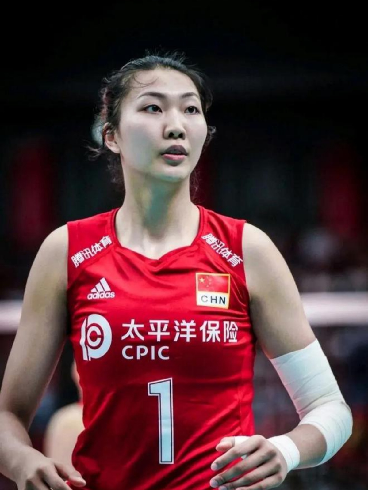 爱游戏体育官网-得分王称霸榜单，引领球队前行