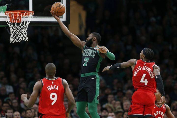 关于比赛起伏不定双方你追我赶实力势均力敌的信息